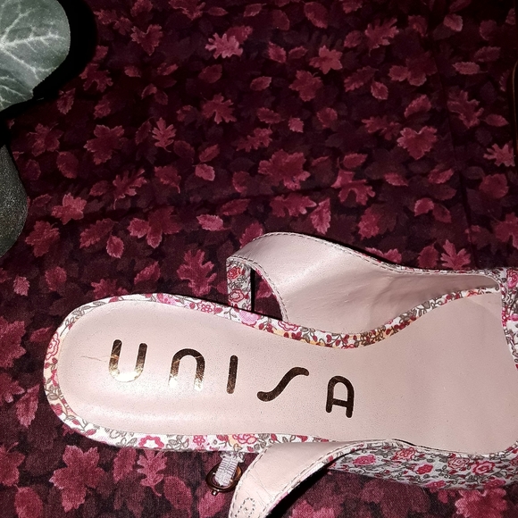 NWOT Unisa Sandals - Picture 4 of 8